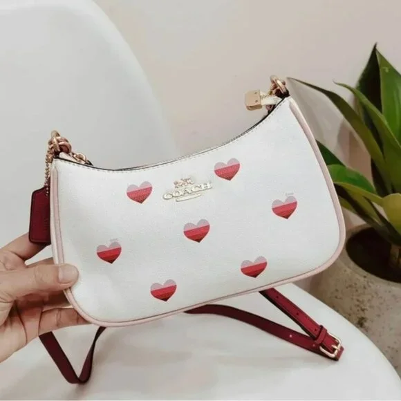 Coach Teri Shoulder Bag With Stripe Heart Print CA251